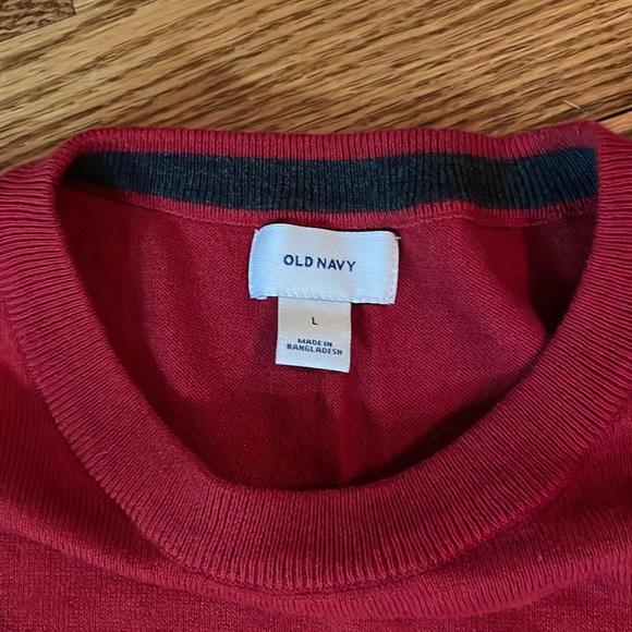 Men’s Old Navy Long Sleeve Shirt/Lightweight Sweater. Size Large. Never Worn. - Picture 2 of 4